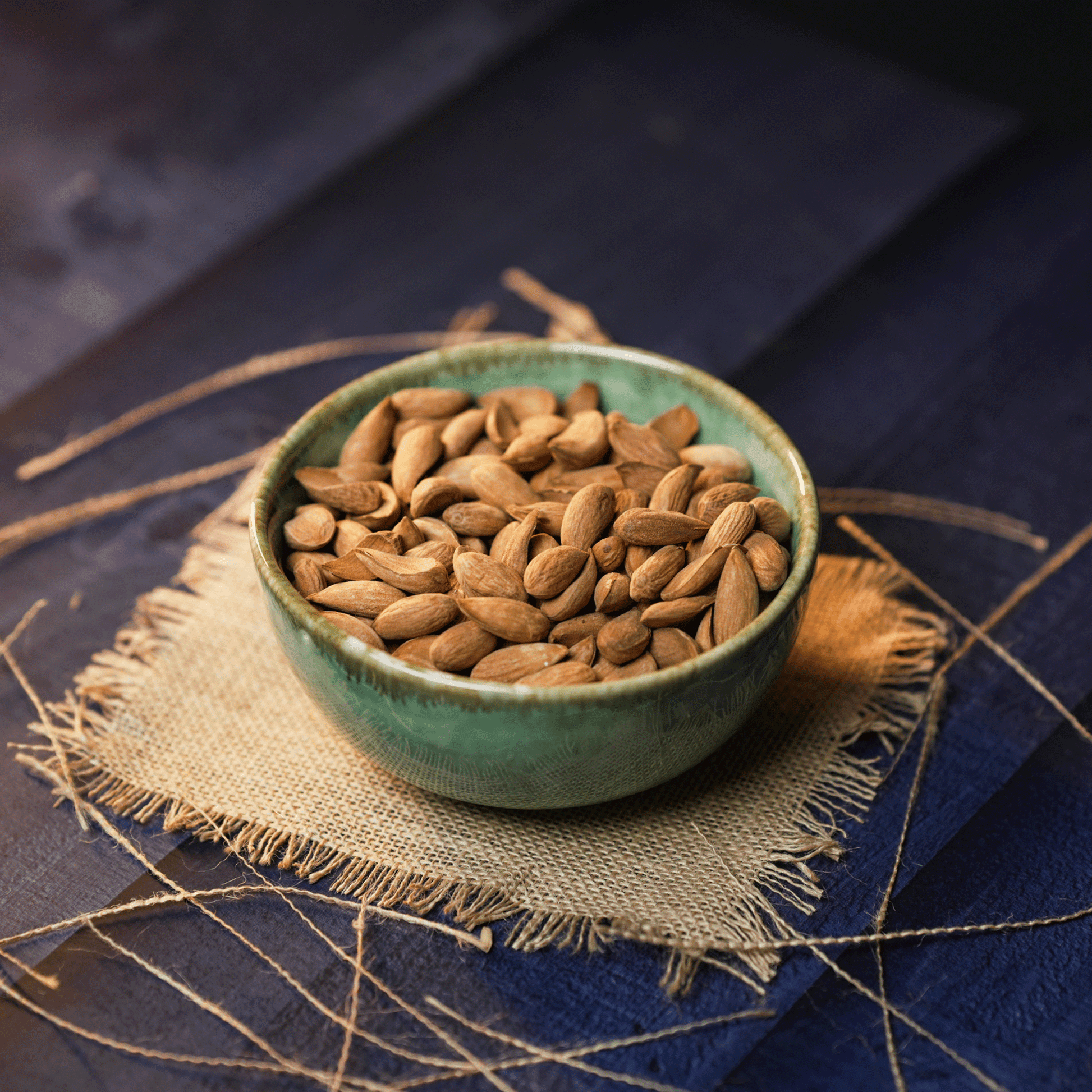 AAFARIN PREMIUM AFGHAN SAKURBAI MAMRA ALMOND (MAMRA GIRI BADAM).