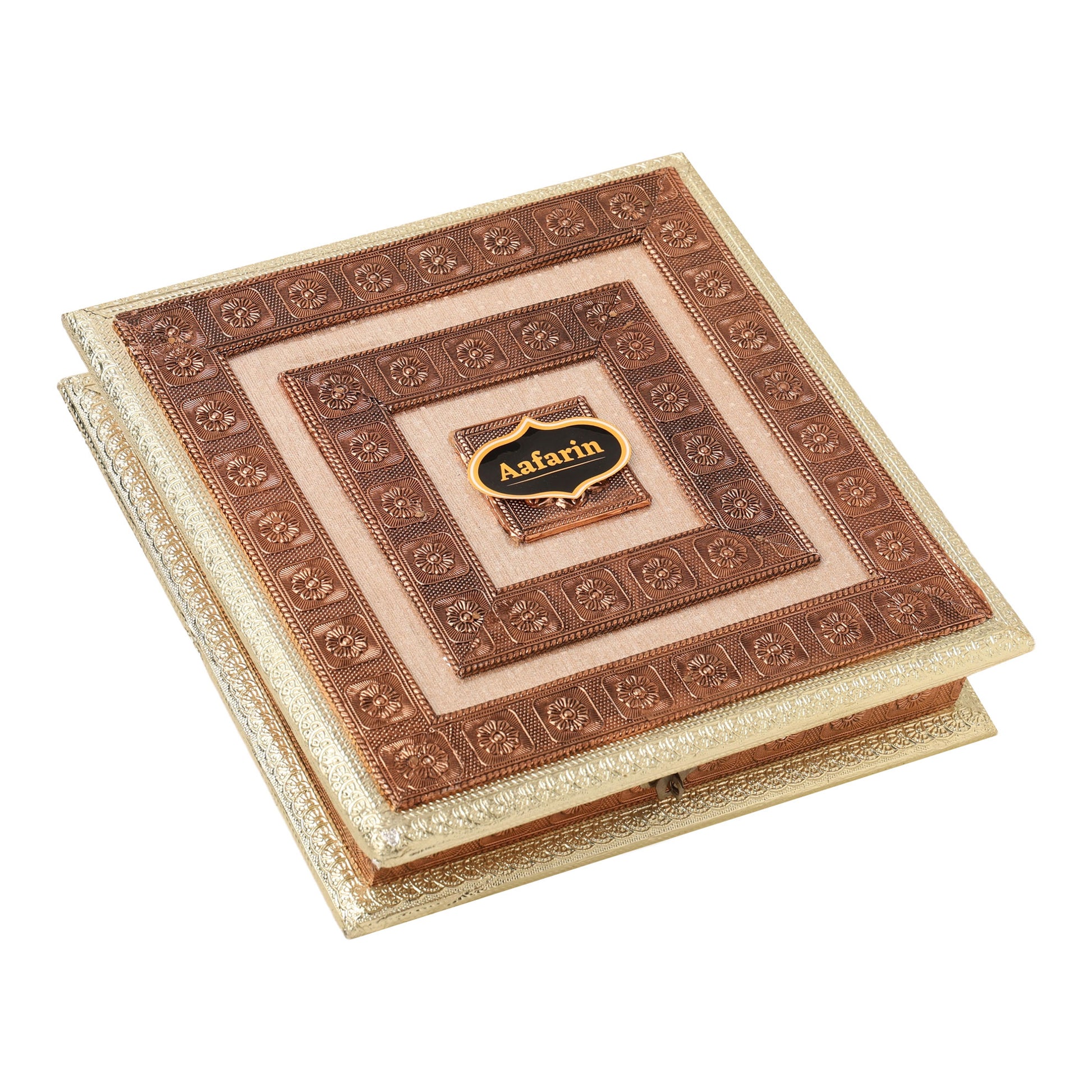 AAFARIN METAL GIFTING COLLECTION.